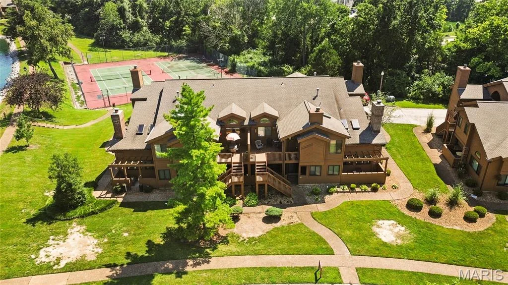 1702 Hemingway Lane #D, Weldon Spring, MO 63304 — listing photo 1 of 33