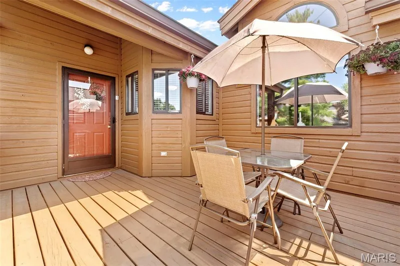 1702 Hemingway Lane #D, Weldon Spring, MO 63304 — listing photo 4 of 33