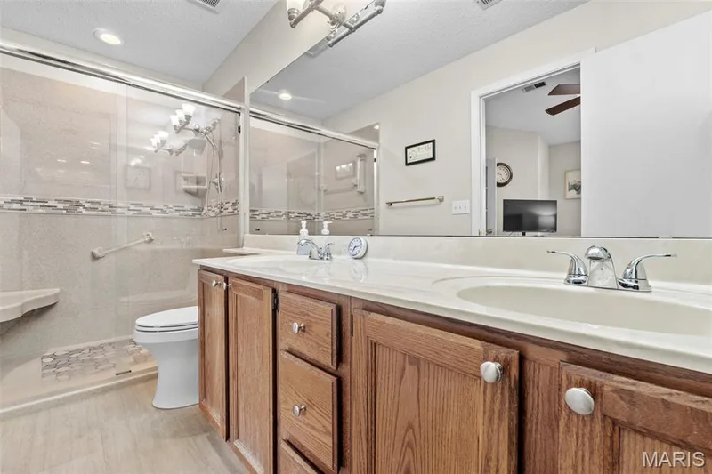 1702 Hemingway Lane #D, Weldon Spring, MO 63304 — listing photo 16 of 33