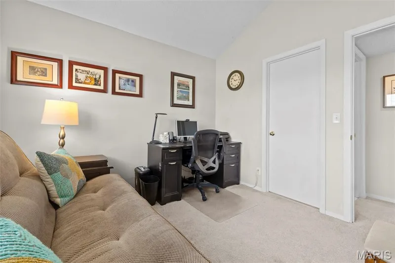 1702 Hemingway Lane #D, Weldon Spring, MO 63304 — listing photo 18 of 33