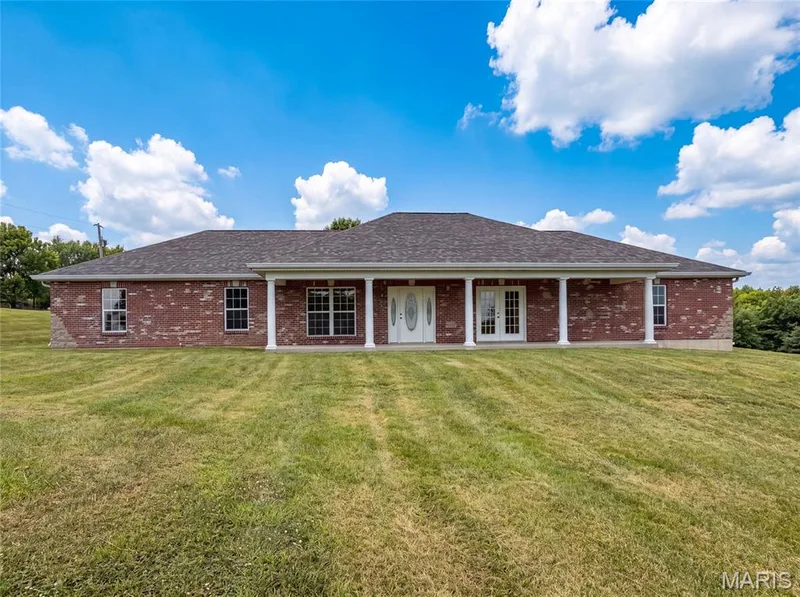 2357 Bastean Road, Wentzville, MO — listing photo 1