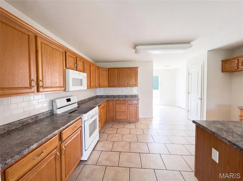 virtually staged — 2357 Bastean Road, Wentzville, MO 63385
