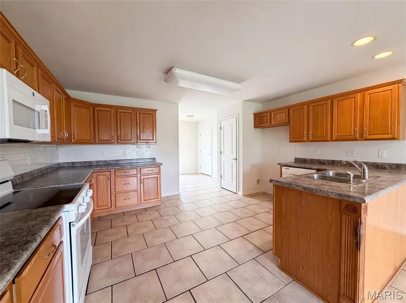 2357 Bastean Road, Wentzville, MO 63385 — listing photo 7 of 25