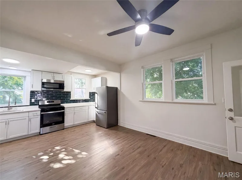 virtually staged — 415 N 4th Street, St Charles, MO 63301