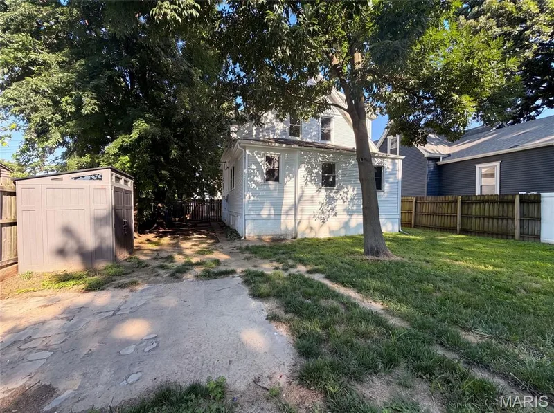 415 N 4th Street, St Charles, MO 63301 — listing photo 5 of 19