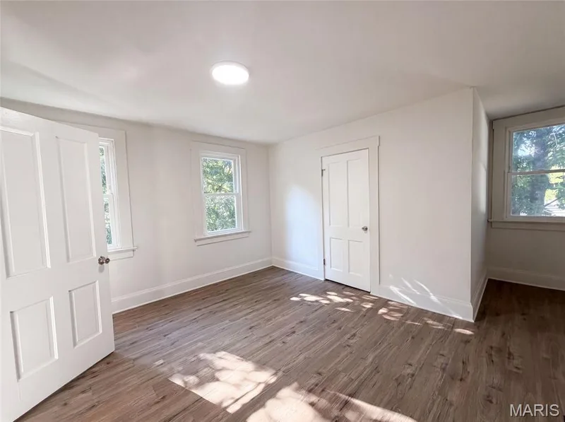 415 N 4th Street, St Charles, MO 63301 — listing photo 12 of 19