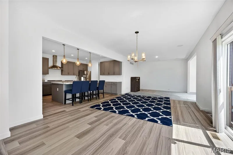 365 Kreder Ridge Circle, St Charles, MO 63304 — listing photo 11 of 61