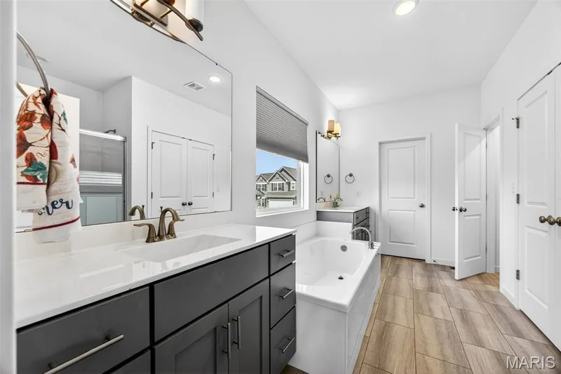 365 Kreder Ridge Circle, St Charles, MO 63304 — listing photo 33 of 61