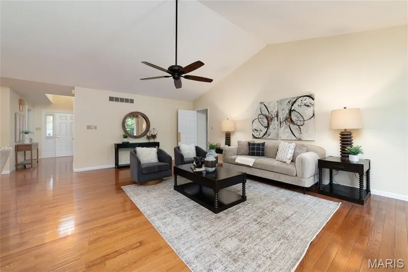 16275 Lone Cabin Drive, Wildwood, MO 63005 — listing photo 13 of 44