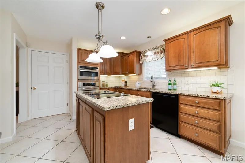 16275 Lone Cabin Drive, Wildwood, MO 63005 — listing photo 16 of 44
