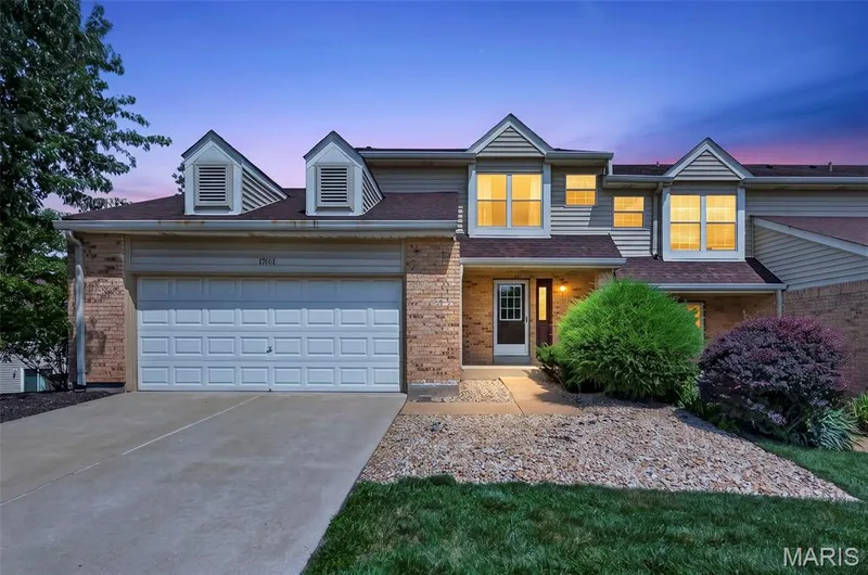 17081 Sandalwood Creek Drive, Wildwood, MO 63038 — listing photo 2 of 56