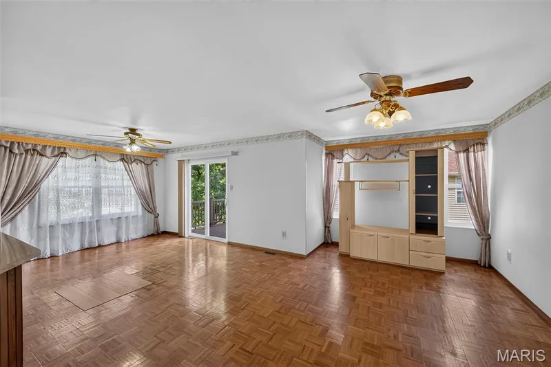 17081 Sandalwood Creek Drive, Wildwood, MO 63038 — listing photo 11 of 56