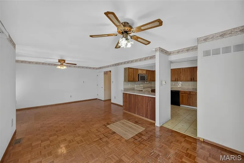 17081 Sandalwood Creek Drive, Wildwood, MO 63038 — listing photo 18 of 56