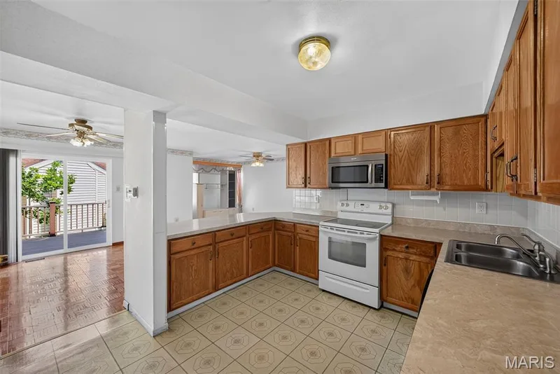 17081 Sandalwood Creek Drive, Wildwood, MO 63038 — listing photo 22 of 56