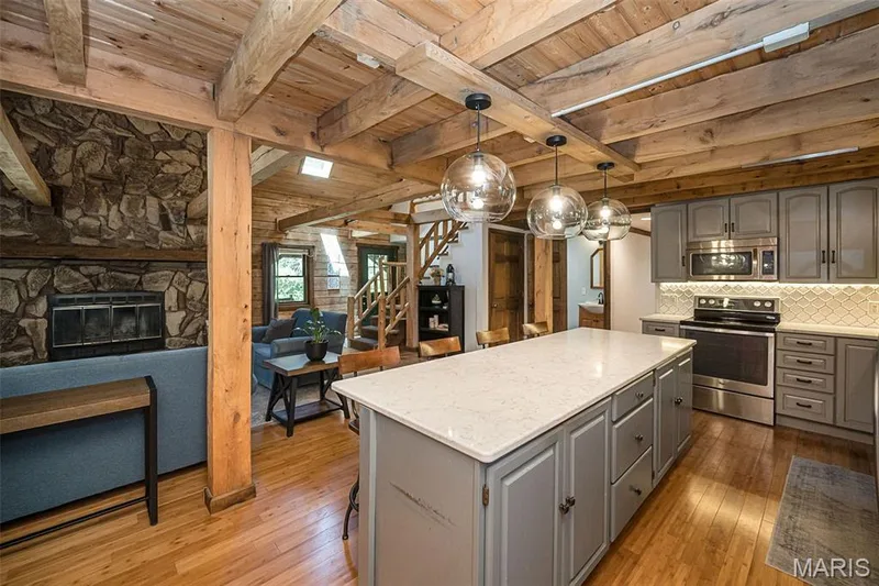 8 Whippoorwill Court, Defiance, MO 63341 — listing photo 16 of 73