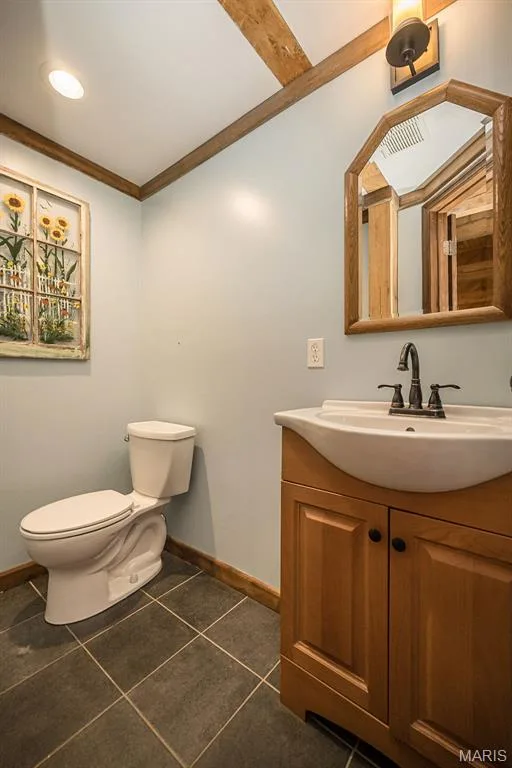 Main Floor Half Bath — 8 Whippoorwill Court, Defiance, MO 63341