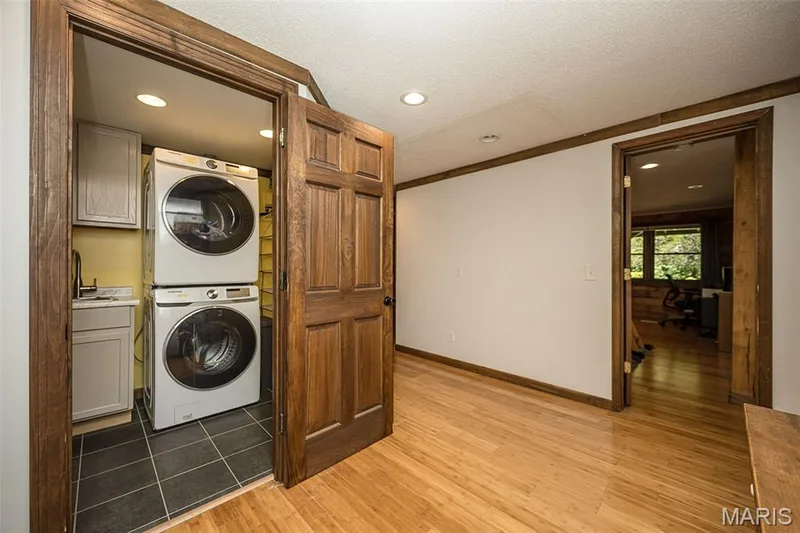 Main floor laundry — 8 Whippoorwill Court, Defiance, MO 63341