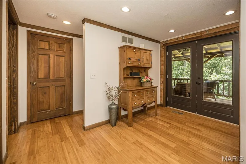8 Whippoorwill Court, Defiance, MO 63341 — listing photo 25 of 73