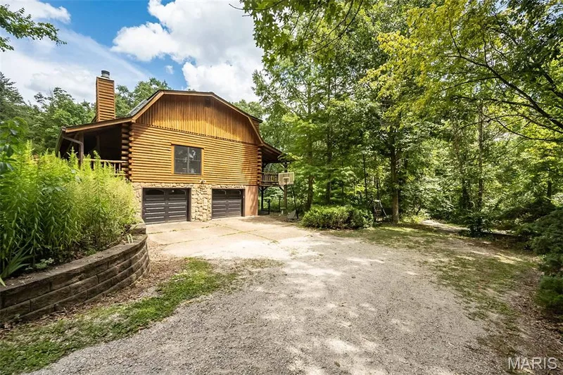 2 car OVER SIZED garage with brand new doors in 2024 — 8 Whippoorwill Court, Defiance, MO 63341