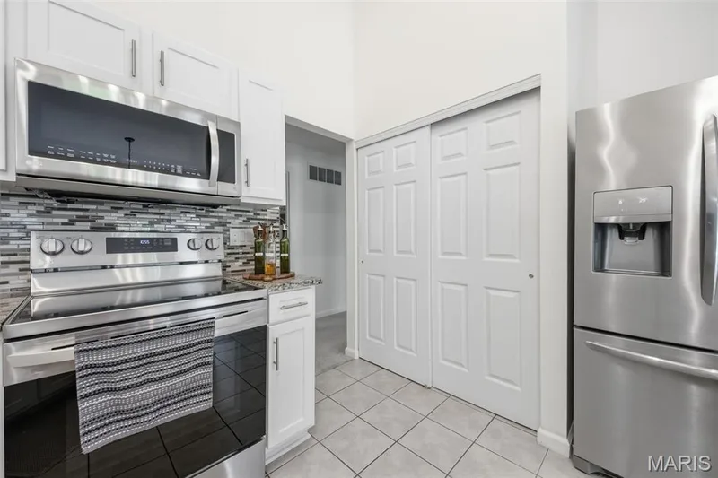 214 Charging Bear Drive, Wentzville, MO 63385 — listing photo 24 of 74