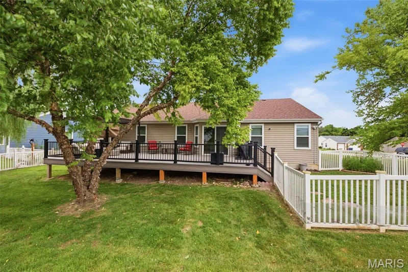 Large deck with pergola for entertaining or relaxing — 214 Charging Bear Drive, Wentzville, MO 63385