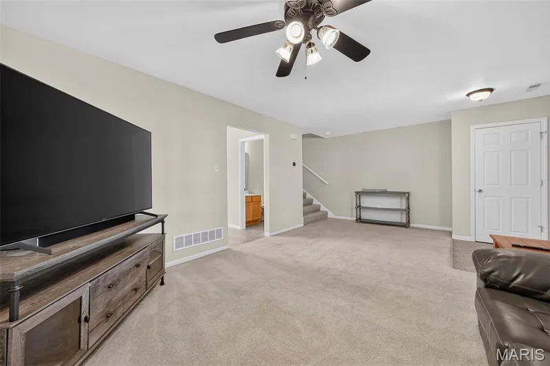 916 Carpathian Drive, Lake St. Louis, MO 63367 — listing photo 9 of 36