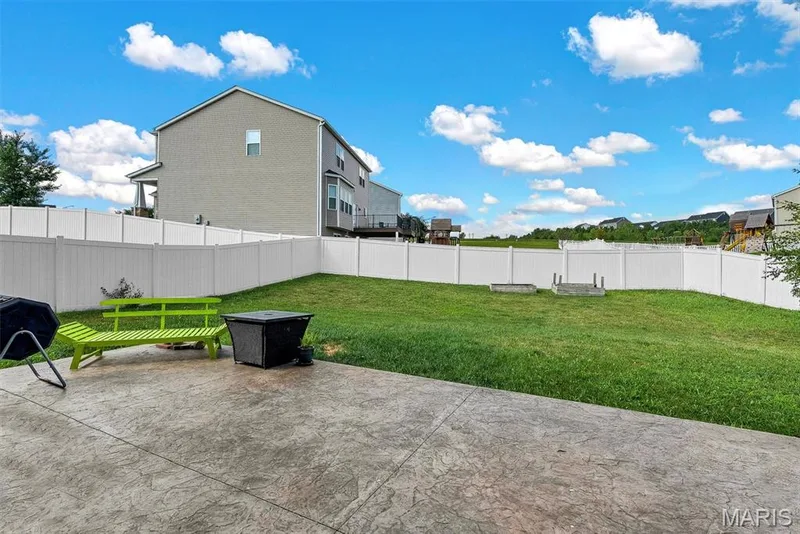 225 Thorn Brook Drive, O'Fallon, MO 63366 — listing photo 34 of 39