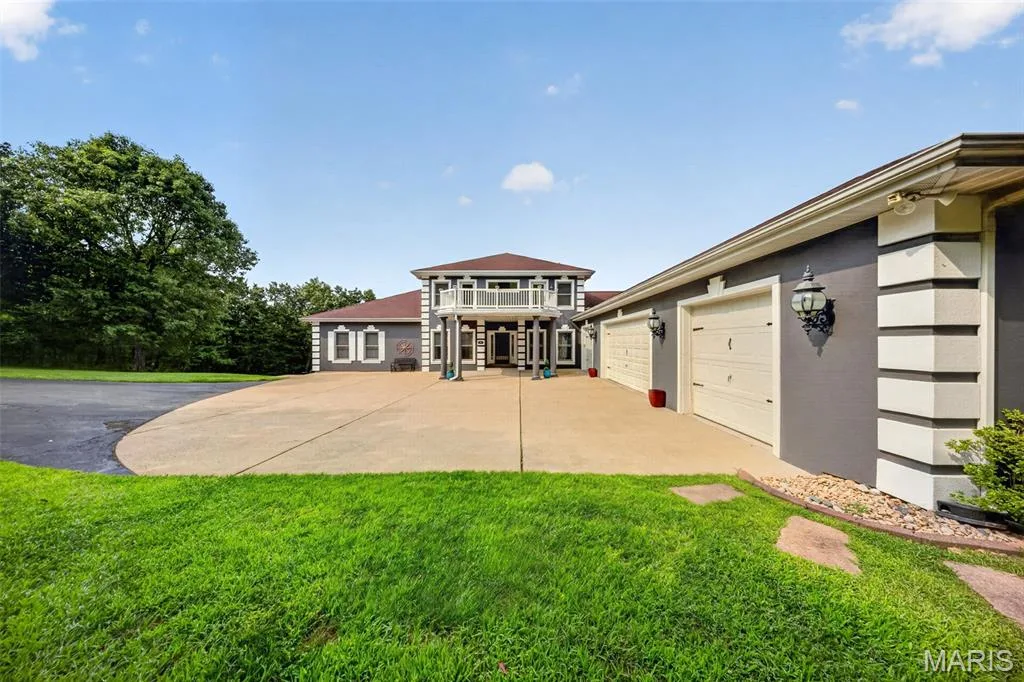 1A Rockwood Forest View, Wildwood, MO 63025 — listing photo 1 of 48