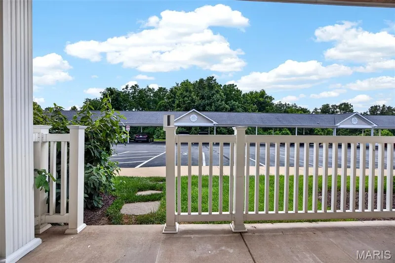 6 Monarch Trace Court #103, Chesterfield, MO 63017 — listing photo 30 of 41