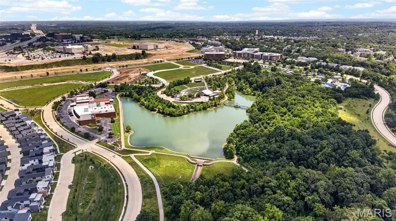 6 Monarch Trace Court #103, Chesterfield, MO 63017 — listing photo 37 of 41