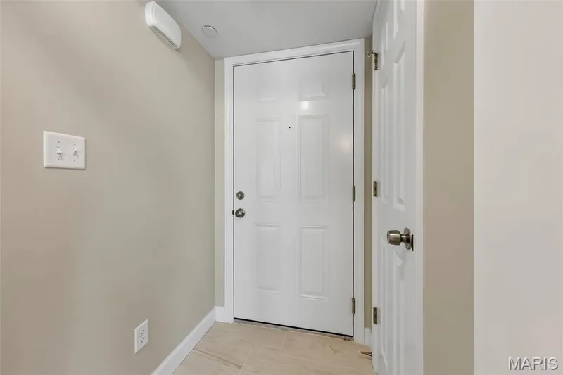 4301 Spring Creek Lane, O'Fallon, MO 63368 — listing photo 3 of 31