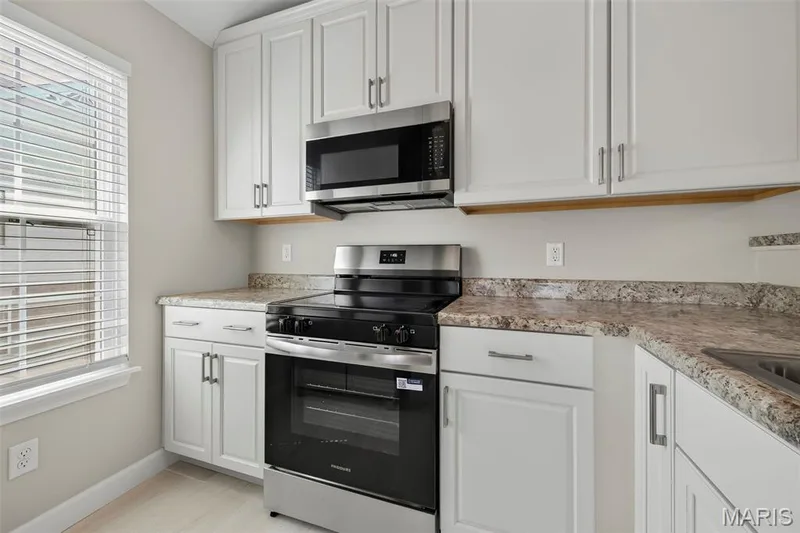 4301 Spring Creek Lane, O'Fallon, MO 63368 — listing photo 13 of 31