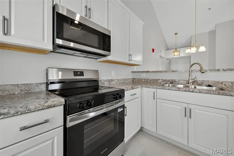 4301 Spring Creek Lane, O'Fallon, MO 63368 — listing photo 14 of 31
