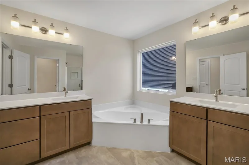 302 Osprey Court, Lake St. Louis, MO 63367 — listing photo 18 of 28