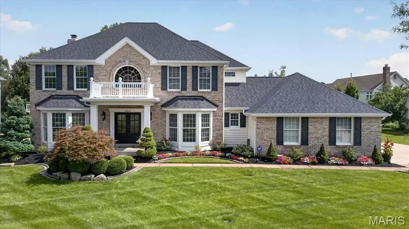 14814 Straub Hill Lane, Chesterfield, MO 63017 — listing photo 1 of 66