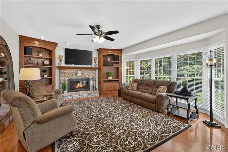 14814 Straub Hill Lane, Chesterfield, MO 63017 — listing photo 8 of 66
