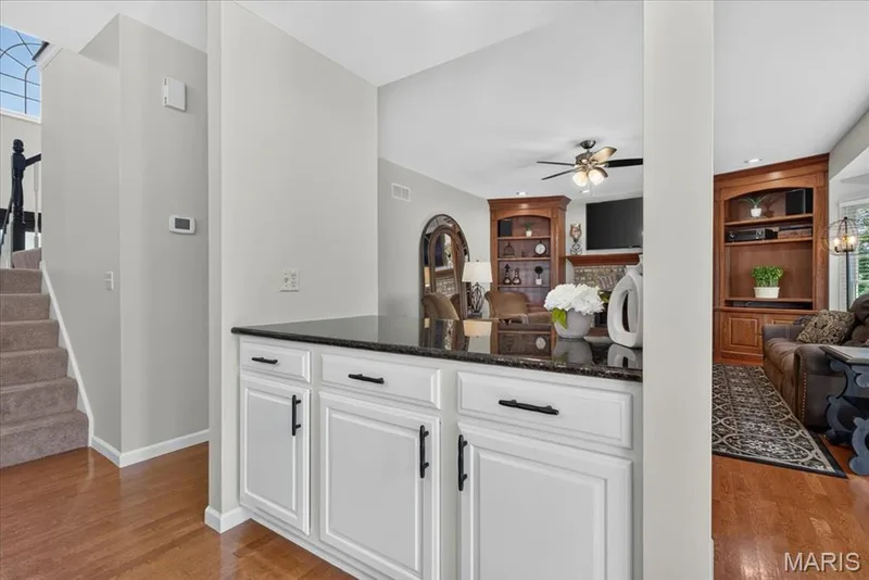 14814 Straub Hill Lane, Chesterfield, MO 63017 — listing photo 14 of 66