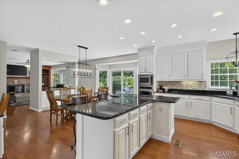 14814 Straub Hill Lane, Chesterfield, MO 63017 — listing photo 20 of 66