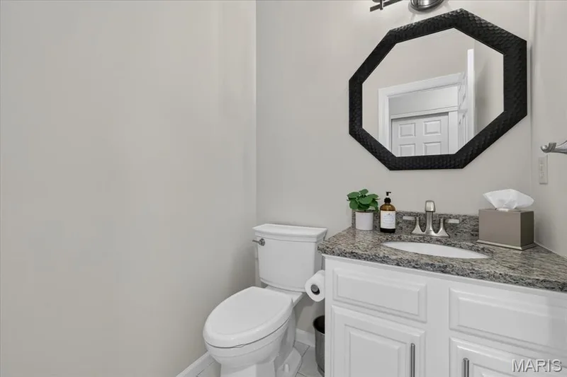 14814 Straub Hill Lane, Chesterfield, MO 63017 — listing photo 26 of 66
