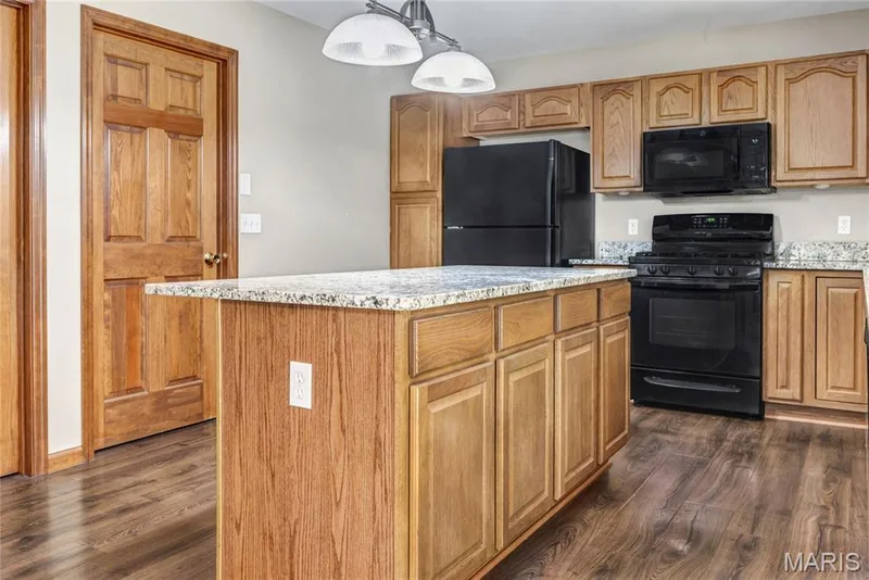 278 Huntsdale Drive, Wentzville, MO 63385 — listing photo 7 of 46