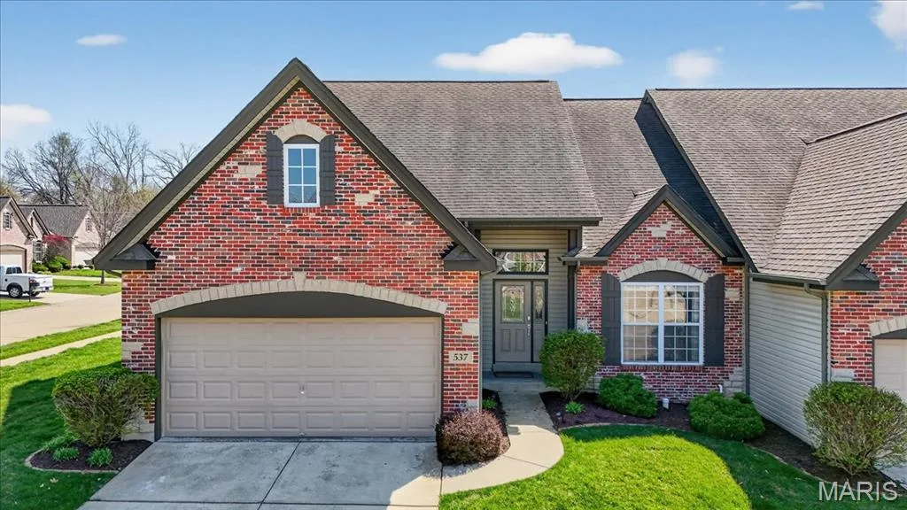 537 Sgt Pepper Drive, St Peters, MO 63376 — listing photo 1 of 19