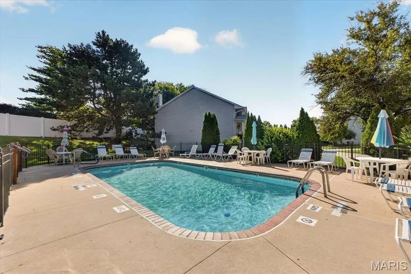 352 Windsor Place #B, St Peters, MO 63376 — listing photo 25 of 41