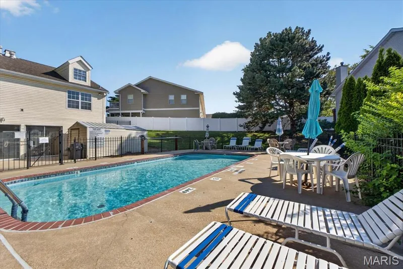 352 Windsor Place #B, St Peters, MO 63376 — listing photo 26 of 41