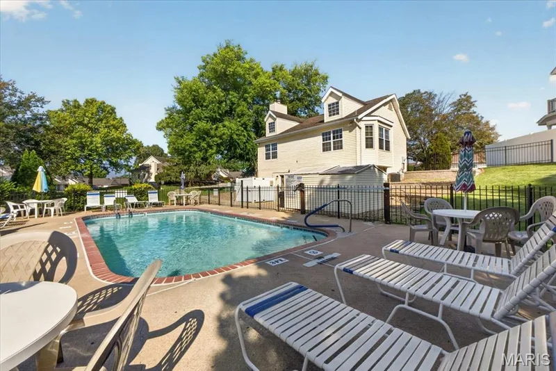 352 Windsor Place #B, St Peters, MO 63376 — listing photo 27 of 41