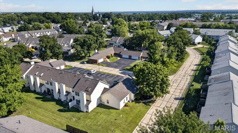 352 Windsor Place #B, St Peters, MO 63376 — listing photo 37 of 41