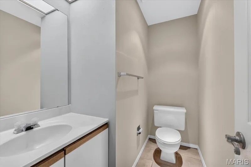 Main floor half bathroom — 352 Windsor Place #B, St Peters, MO 63376