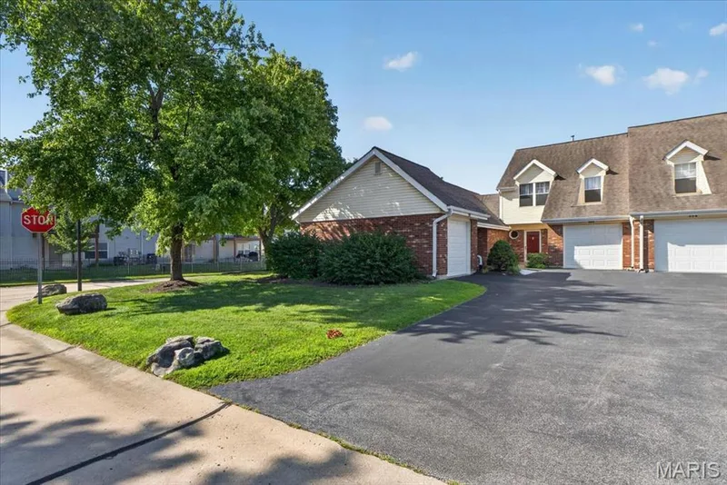 352 Windsor Place #B, St Peters, MO 63376 — listing photo 37 of 42