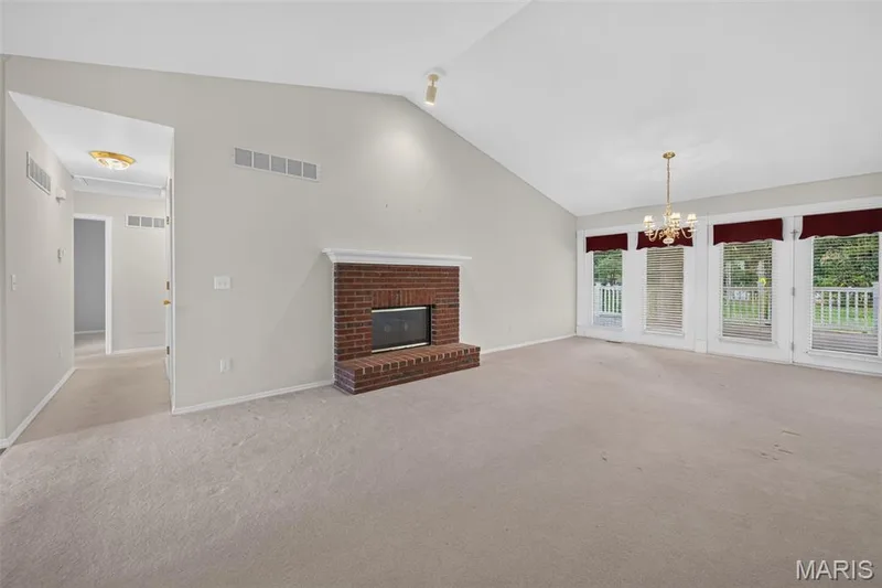 1563 Englebrook Drive, Wildwood, MO 63011 — listing photo 8 of 50