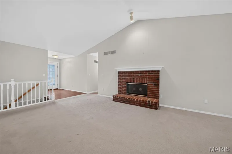 1563 Englebrook Drive, Wildwood, MO 63011 — listing photo 7 of 50