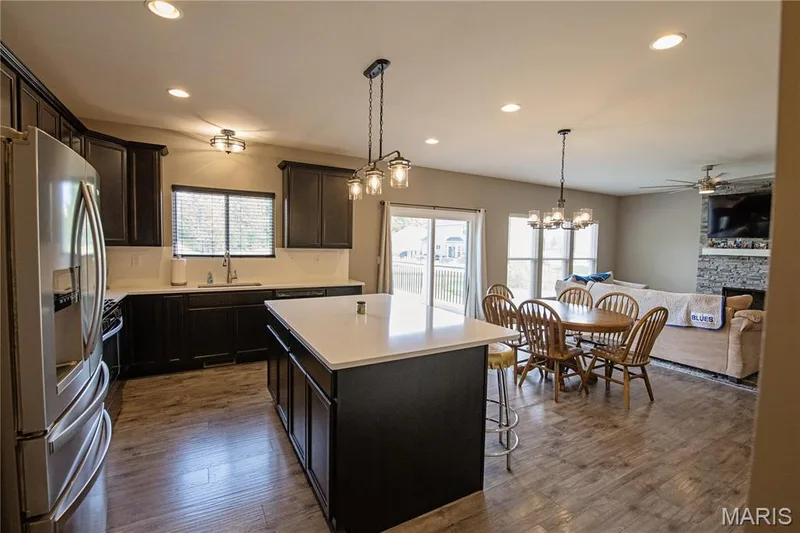 106 Crystal Creek Court, Wentzville, MO 63385 — listing photo 10 of 34